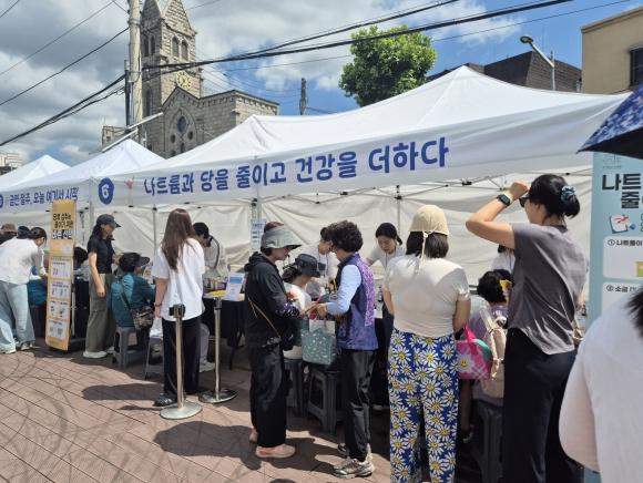 성북구, '건강한 데이' 성료…800여 명 참여 속 건강도시 체험 축제 개최 기사 이미지