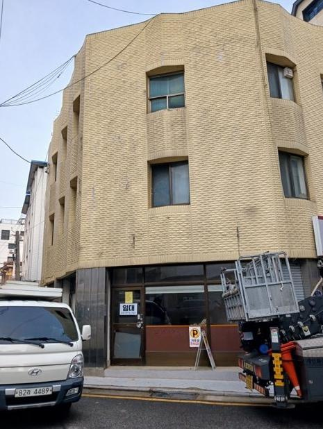 강동구, 7월 1일부터 '주인 없는 간판' 무상 철거 신청 접수 기사 이미지