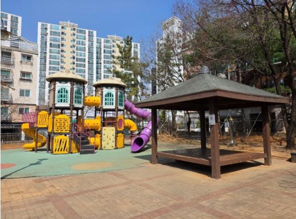 인천 서해구, 삽지공원 위험 시설물 교체사업 완료...안전한 힐링 공간으로 재탄생 기사 이미지
