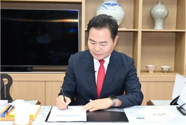 김학홍 문경시장‘제1호 결재’도시가스 TF팀 설치 및 운영 기사 이미지