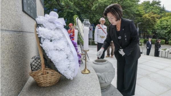 신계용 과천시장, 민선 9기 첫 공식 일정 현충탑 참배로 시작 기사 이미지