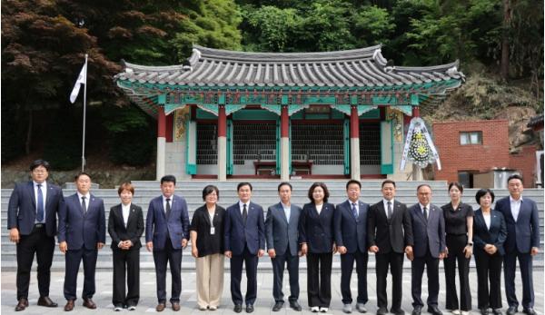 제10대 서산시의회 충령각 참배로 첫 공식 일정 가져