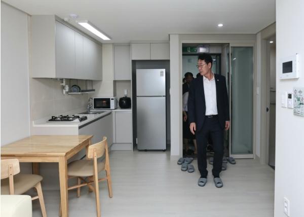 정명근 화성특례시장, '온(溫)이음채' 현장 점검... 민선 9기 통합돌봄 완성도 높인다 기사 이미지