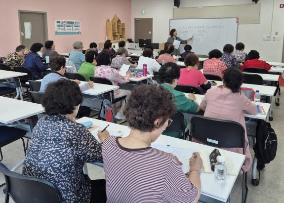 일상도, 여행도 영어 자신감! 성인 영어회화는 마포구 평생학습센터에서 기사 이미지