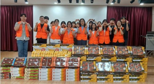 고양시문촌9종합사회복지관, 저소득 주민 200명에 과일꾸러미 전달