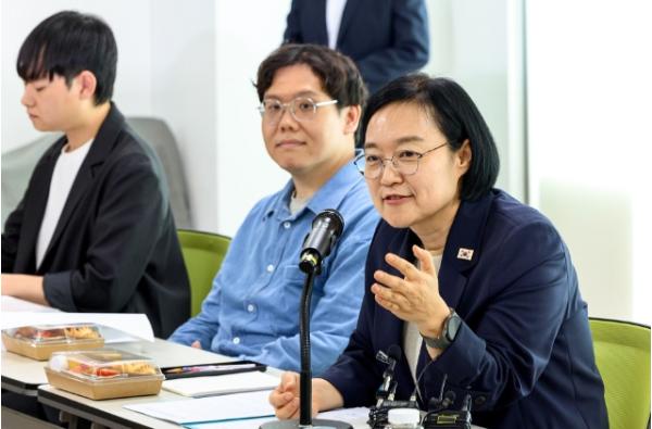 한성숙 국무총리, 고립·은둔청년 관련 현장방문 및 간담회 개최