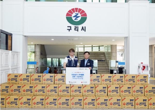 구리시청공무원노동조합, 취약계층을 위해 라면 150상자 기부 기사 이미지