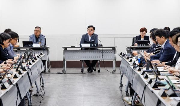 ‘폭염 대응 총력전’ 진교훈 서울 강서구청장 “실질적인 폭염 대책 강조” 기사 이미지