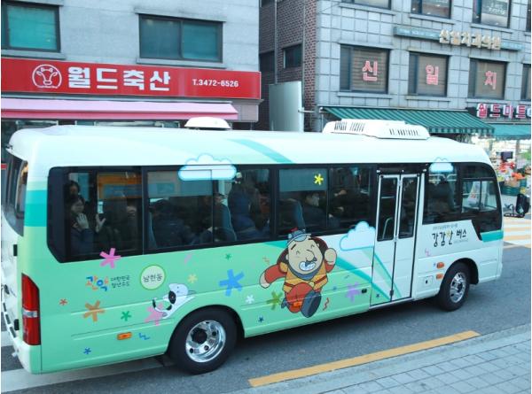 관악구 '강감찬버스', 일평균 1천 명 돌파! 고지대 주민 '생활버스'로 안착 기사 이미지