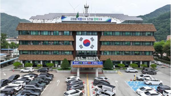 화천군 인재육성재단, 대학생 등록금 전액 지원 지속 기사 이미지