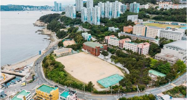 “숨은 영도 찾고, 예술에 빠지다” 영도구, ‘언노운 YoungIsland’ 기획투어 운영 기사 이미지