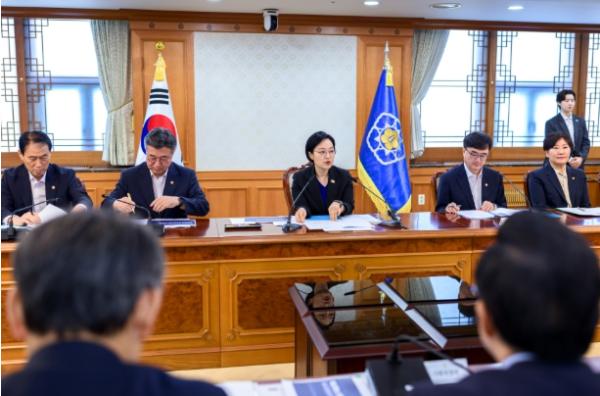 한성숙 국무총리, 대한민국 2045전략수립위원회 2차회의 주재 