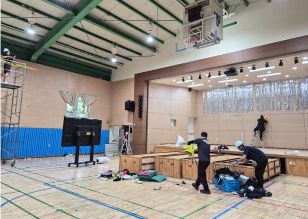광주하남교육지원청, 학교 체육관 바닥·천장 청소 용역 사업 직접 집행 시범 추진  기사 이미지