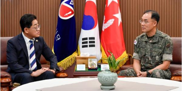 이기형 김포시장, 관내 군부대 전격방문…군·관 협력 대폭 강화 기사 이미지