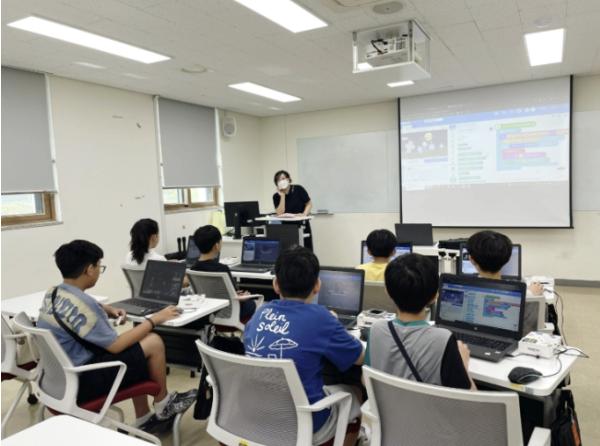 시흥시 학교복합시설 배곧너나들이센터, 초등학생 대상 '신직업탐험대' 성료 기사 이미지