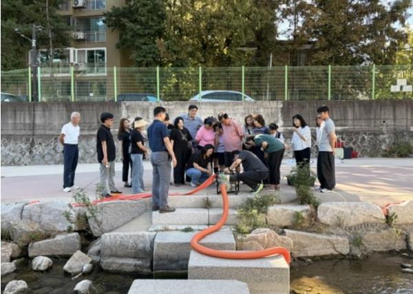 고양시 고양동, 통장·공무원 대상 양수기 운용 교육 실시 기사 이미지
