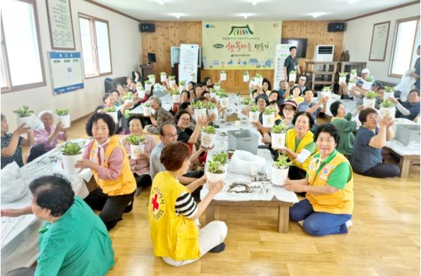 청송군, 자원봉사자와 주민이 함께 만들어가는 행복마을 기사 이미지