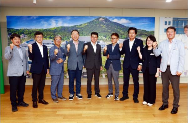 황이주 울진군수, 이철우 경북도지사 면담 …울진 핵심 현안 전방위 지원 건의