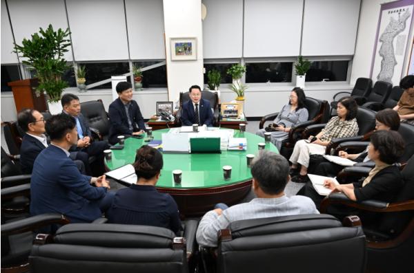 성중기 의장, 완주군주민자치협의회와 간담회