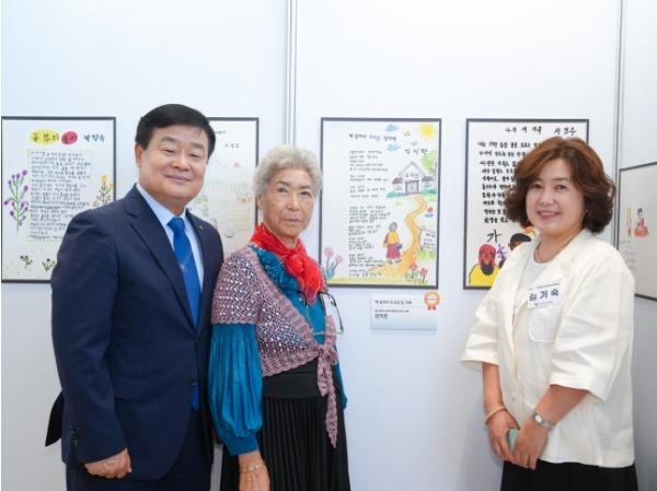 충남교육청, “생일이 같은 스승과 제자”...아흔둘 학습자와 문해교사가 빚어낸 늦깎이 배움의 감동
