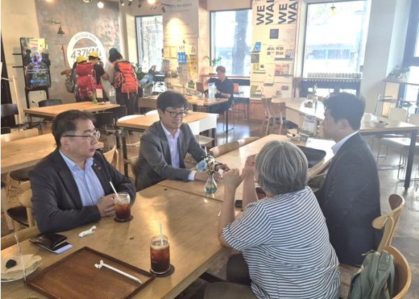 이창흠 기후경제부지사, 올레 여행자센터 찾아 탐방객 안전 당부