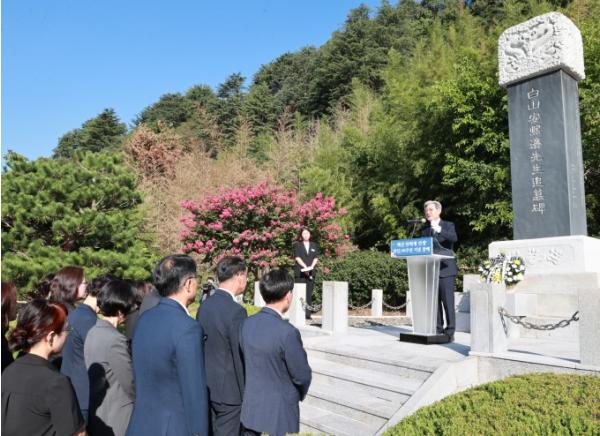 의령군, 백산 안희제 선생 탄신 141주년 기념 참배 기사 이미지