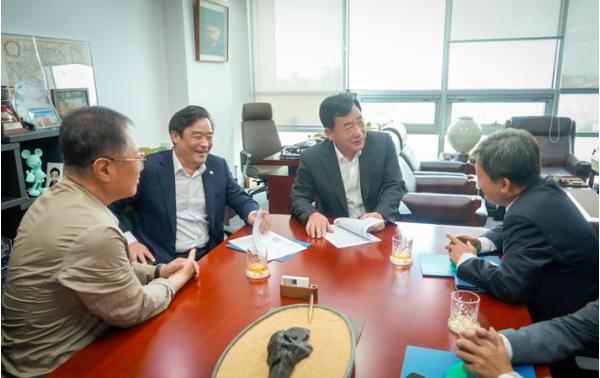 남한권 울릉군수, 2027년도 국비 확보 위해 국회 방문 기사 이미지