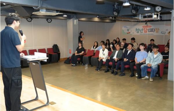 부산 남구, 청년의 날 기념 '청년담(談)장 토크콘서트' 개최 기사 이미지