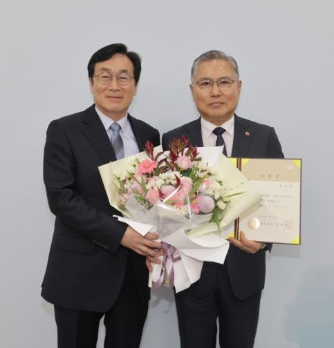 청주시, 제2대 시정연구원장에 원광희 원장 연임 기사 이미지