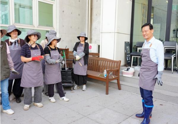 성북구, 마을정원사와 함께 공공공간에 녹색 활력 더한다 기사 이미지