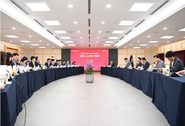 '골목경제·신공항 철도·경제자유구역'…구미시, 도의원과 예산 확보 '맞손'
