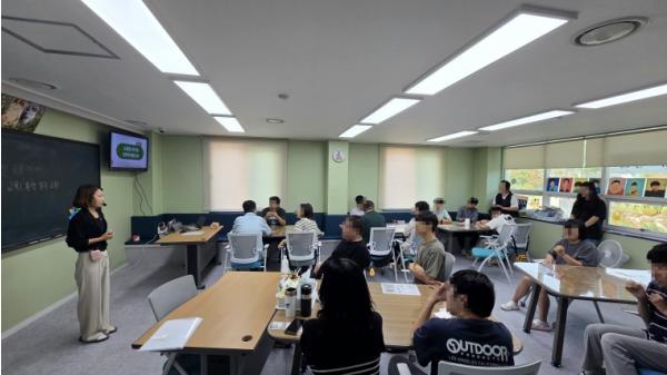 '그림퀴즈로 쉽게 배워요'…구미시, 발달장애인 맞춤형 건강교육 운영 기사 이미지