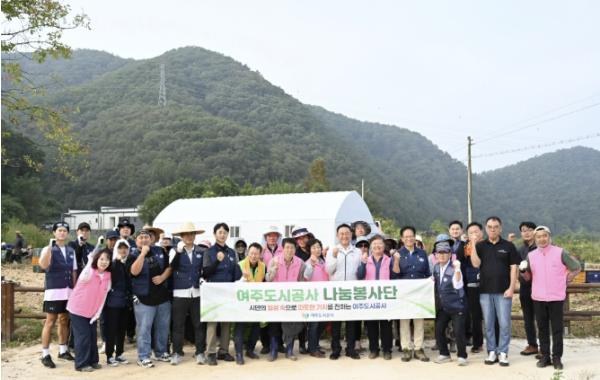 여주도시공사 나눔봉사단, 점동면과 함께 '사랑의 고구마 수확' 일손 돕기 동참 기사 이미지