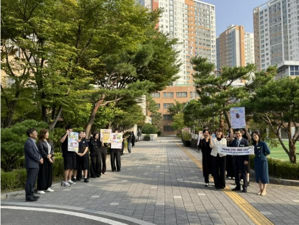 광주하남교육지원청, '폰프리 스쿨' 실천학교 릴레이 현판식 힘찬 출발 기사 이미지