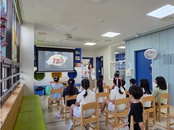 거제시보건소, 지역아동센터 등 찾아가는 ‘하이파이브 건강교실’ 성공적 마무리 기사 이미지