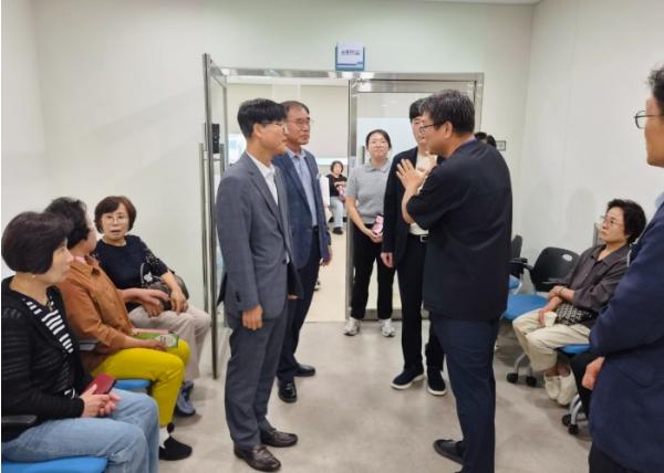 거제시장, 여성농업인 특수건강검진 현장 방문 기사 이미지