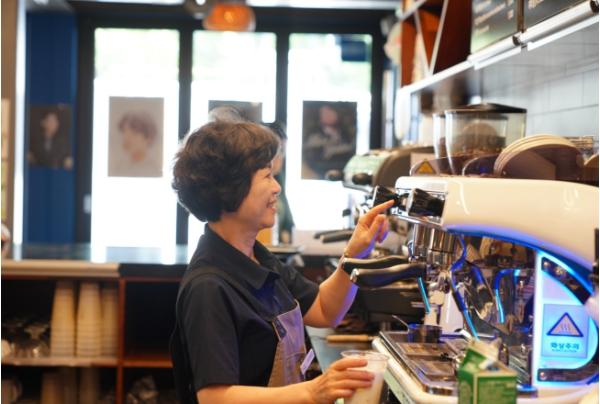성동구, 내년 생활임금 1만 2,757원 확정... 자치구 최다 1,280여 명 적용 기사 이미지