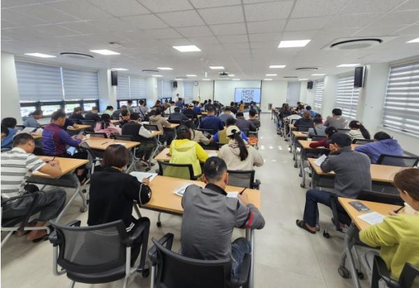 김해시, 외국인 계절근로자 조기적응 프로그램 교육 실시 기사 이미지