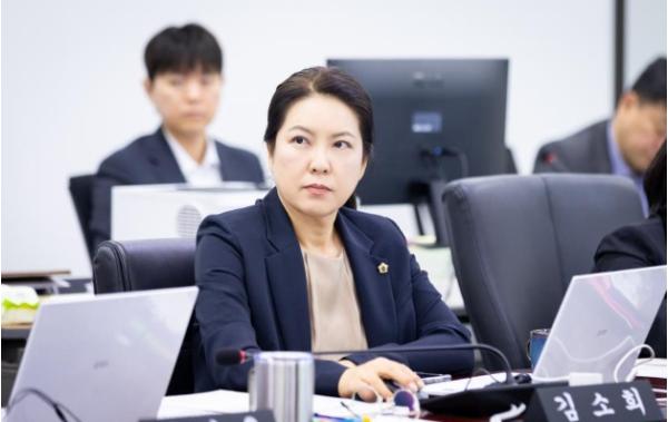 김소희 성남시의원,“개식용종식법 유예기간 임박… 성남시 업소 60% 집중된 중원구, 안정적 전·폐업에 총력 다해야”