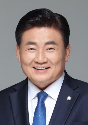 소병훈 의원, “공보의 72% 급감… 시니어의사 사업, 예산 부족으로 신청인원 절반도 못 뽑아