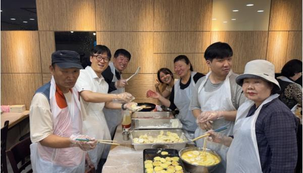 '혼자 보기 망설였던 영화관, 이젠 같이 가요'…동대문구 1인 가구들의 '이웃 되기' 기사 이미지