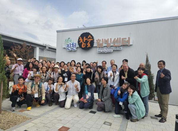 진천군, 세계산림치유 중심도시 도약 본격화…2027년 국제대회 추진 기사 이미지